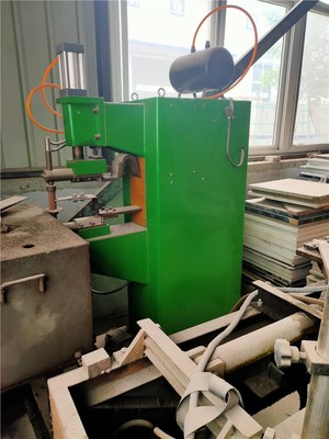 河南鄭州金水區(qū)高價(jià)回收門(mén)廠設(shè)備 冷壓機(jī)、精密鋸及北京叉車(chē)、木工機(jī)械的循環(huán)利用之道