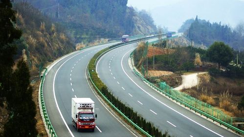 為何美國公路建設會埋入廢舊輪胎？環保隱憂還是創新之舉？